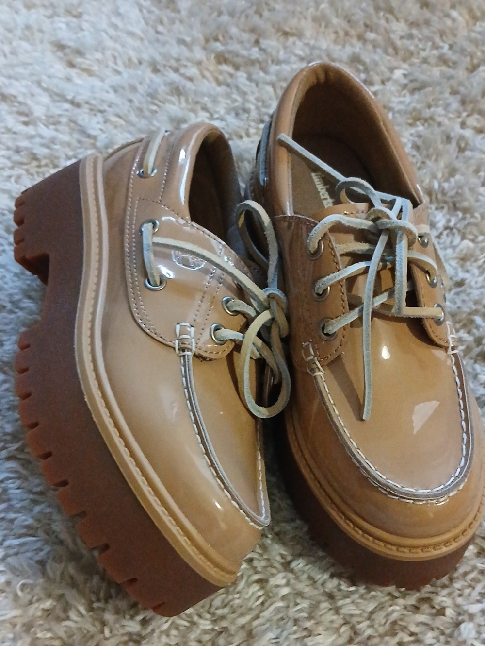 NWOT TIMBERLAND PLATFORM LOAFERS